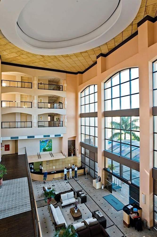 Apto Pes Na Areia Em Hotel Jurere Beach Jurere Internacional Florianópolis Eksteriør billede